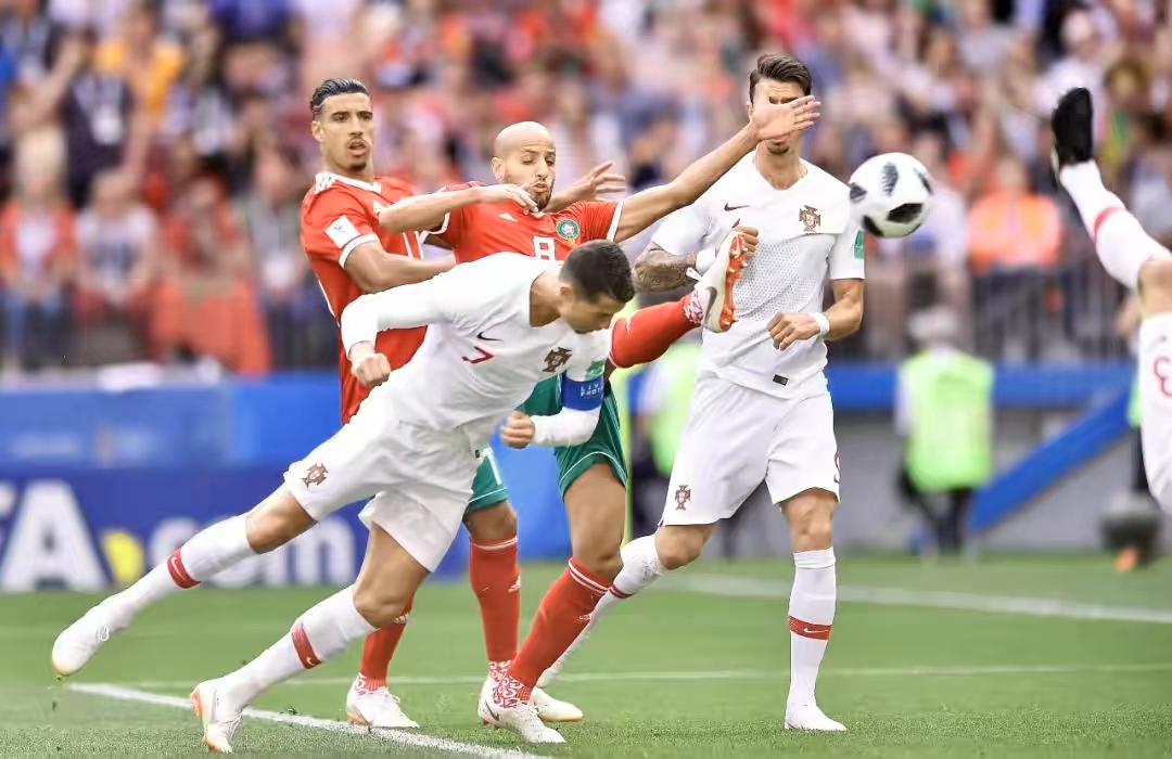 拉齐奥角球战术屡试不爽,蓝鹰双塔连线头槌建功