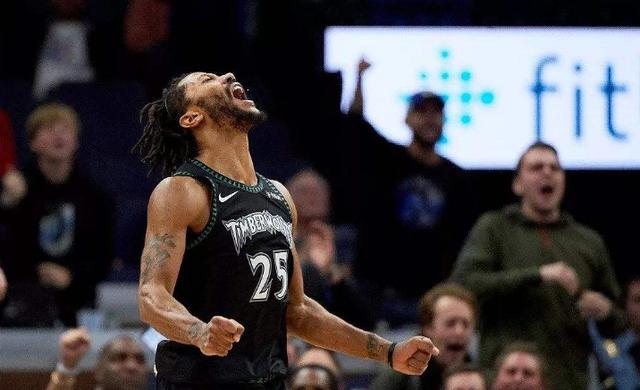 戈贝尔两双加封盖森林狼力挫国王守住附加赛席位